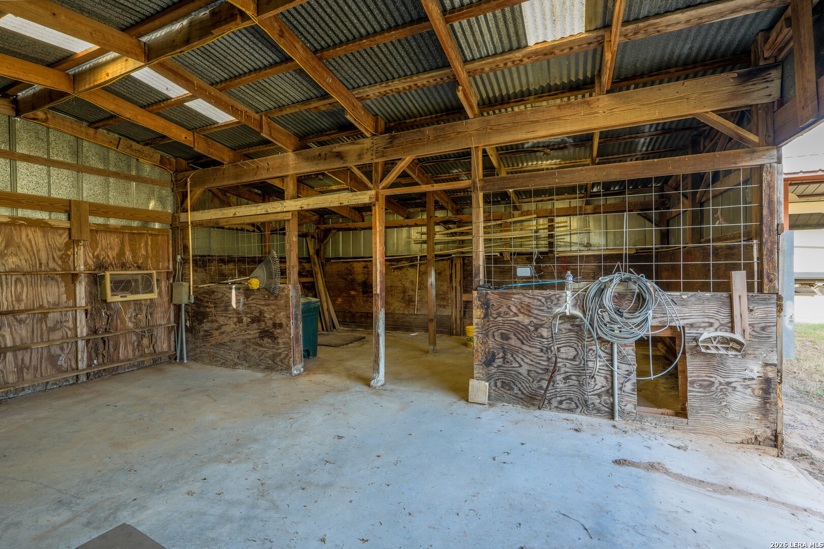 main property photo 27