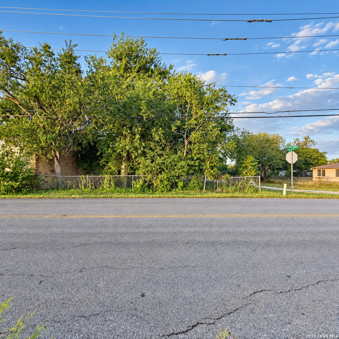 main property photo 9