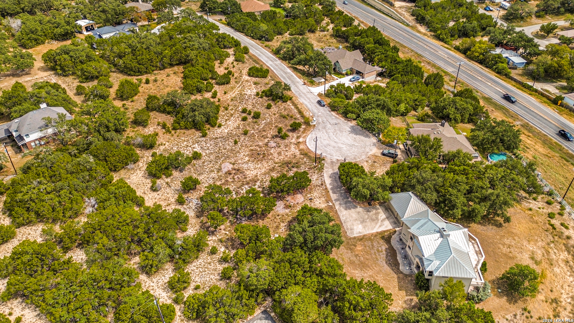main property photo 16