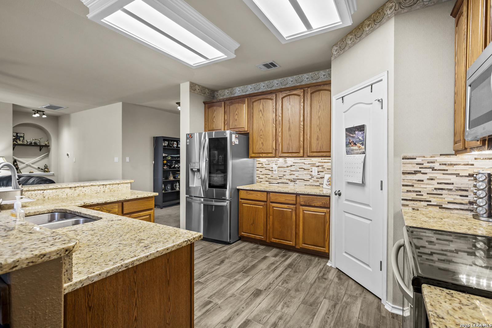 main property photo 15