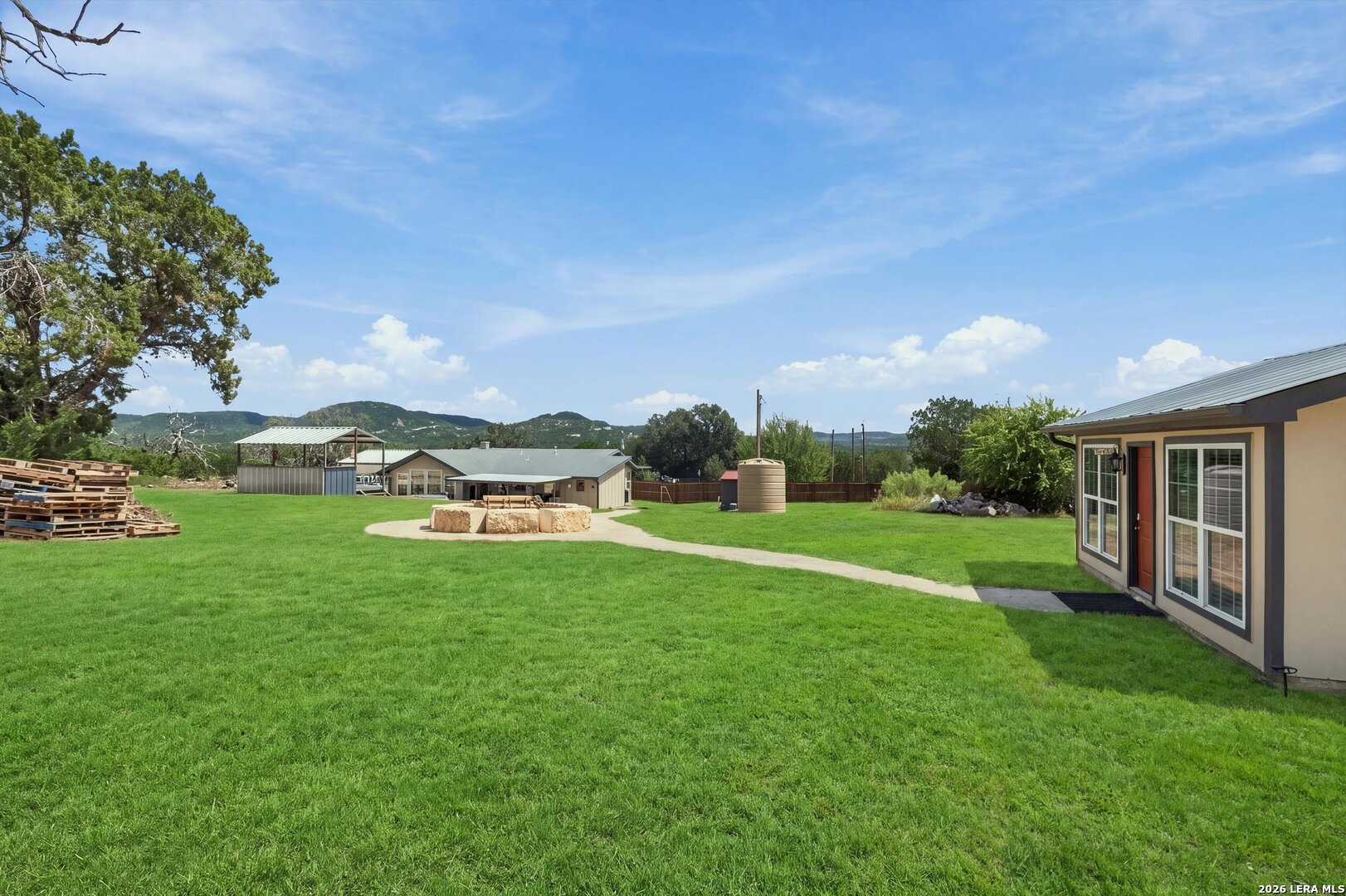 main property photo 41