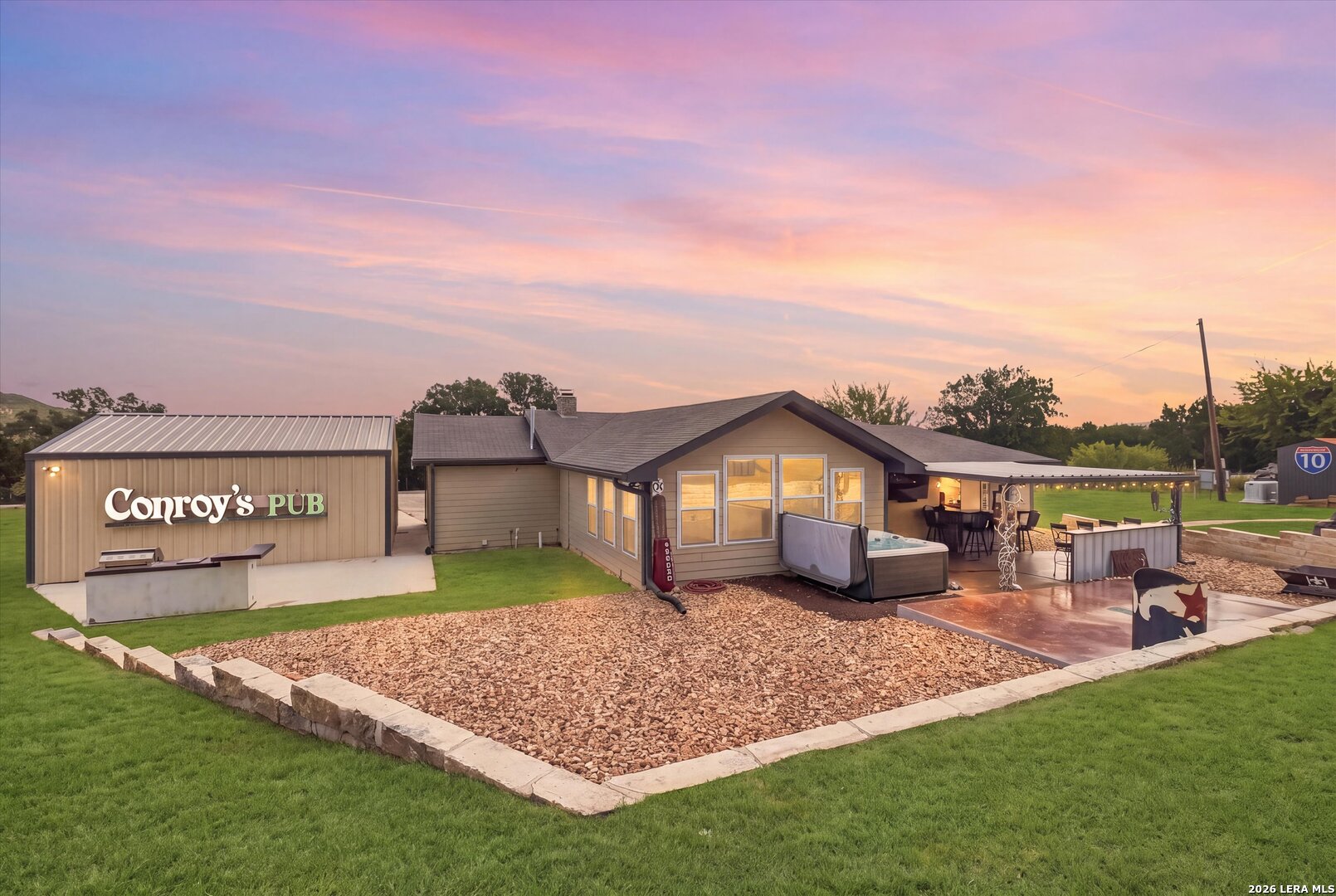 main property photo 5