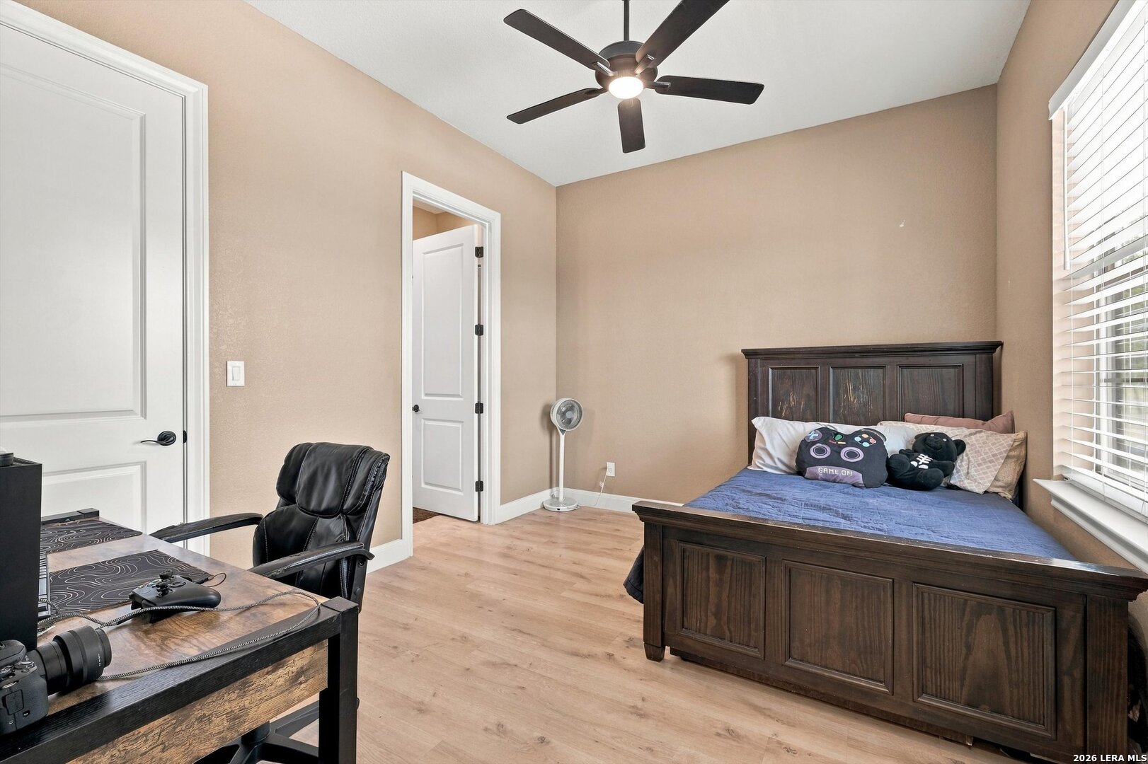 main property photo 50