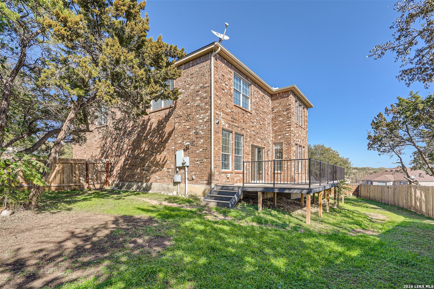 main property photo 10