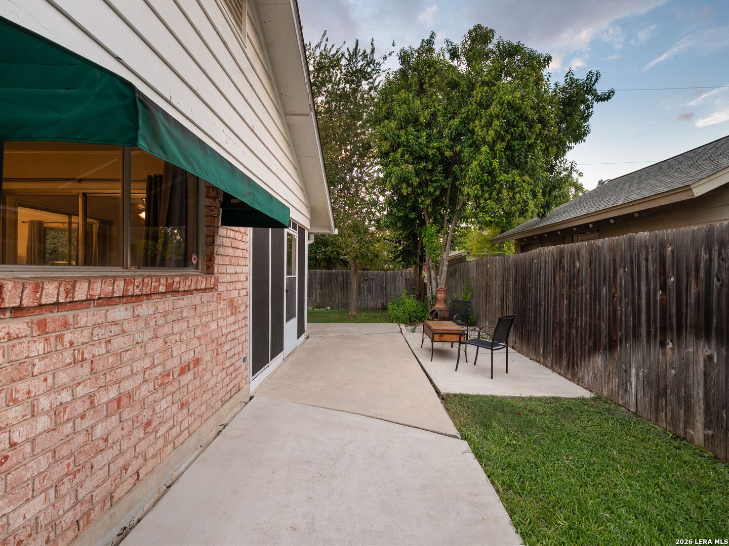 main property photo 29
