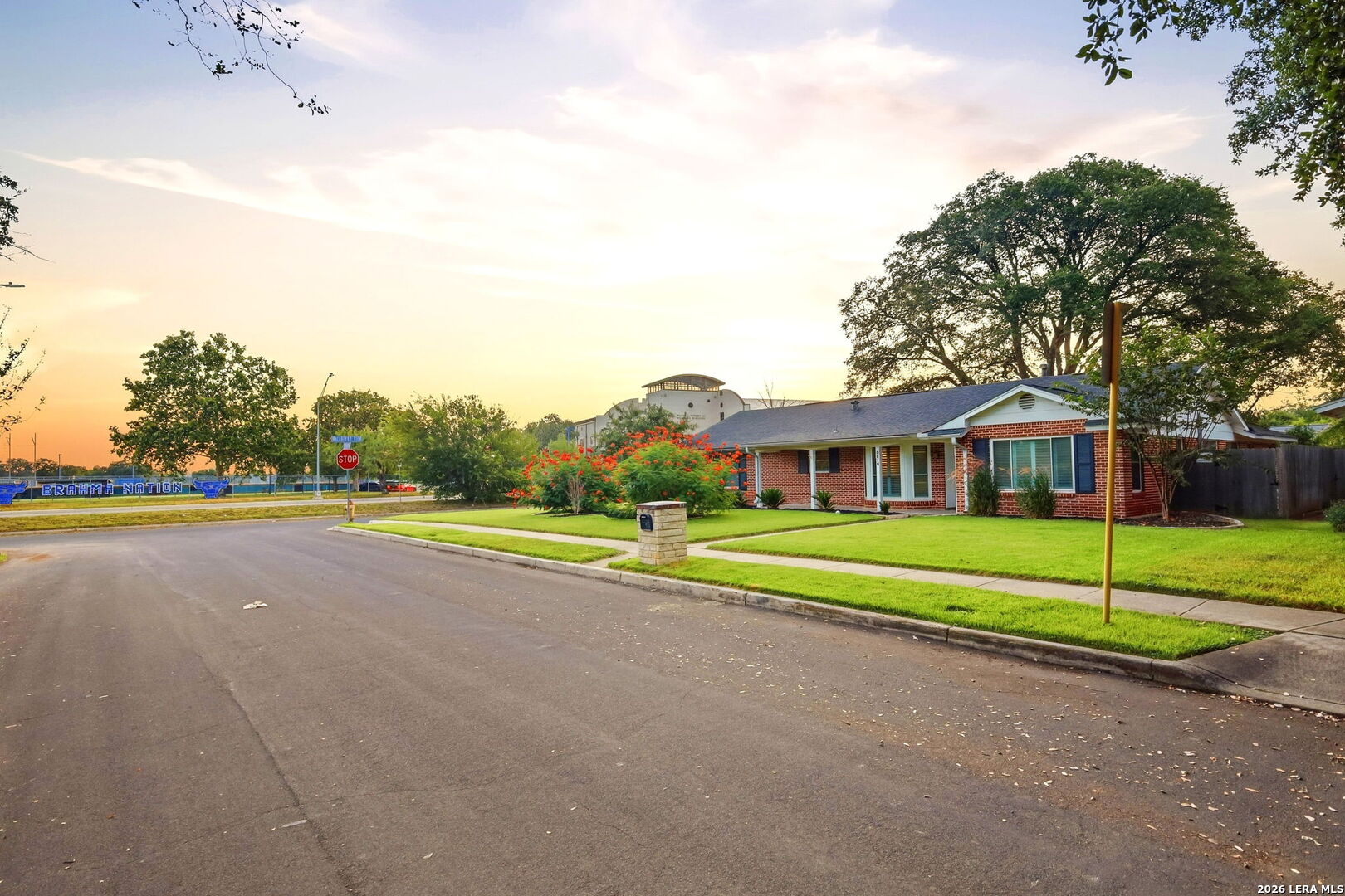 main property photo 41