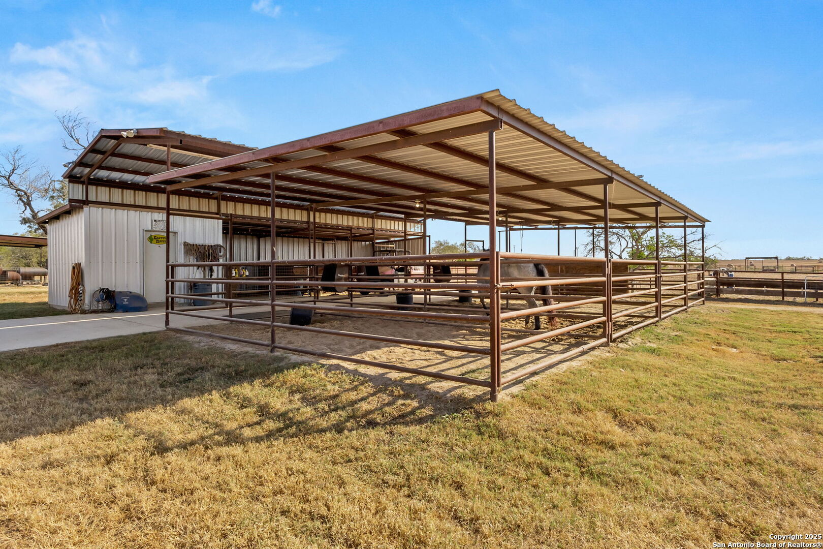 main property photo 20