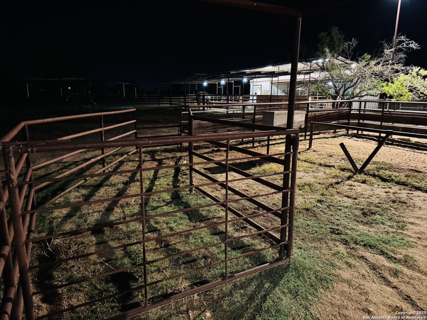 main property photo 31
