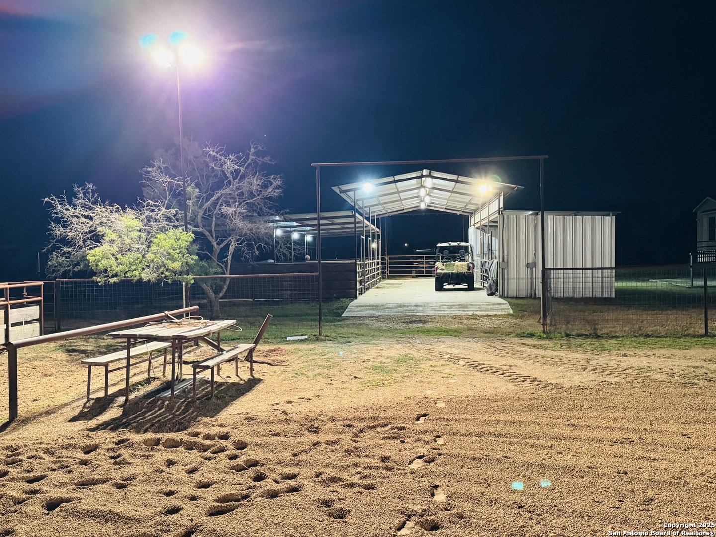 main property photo 33