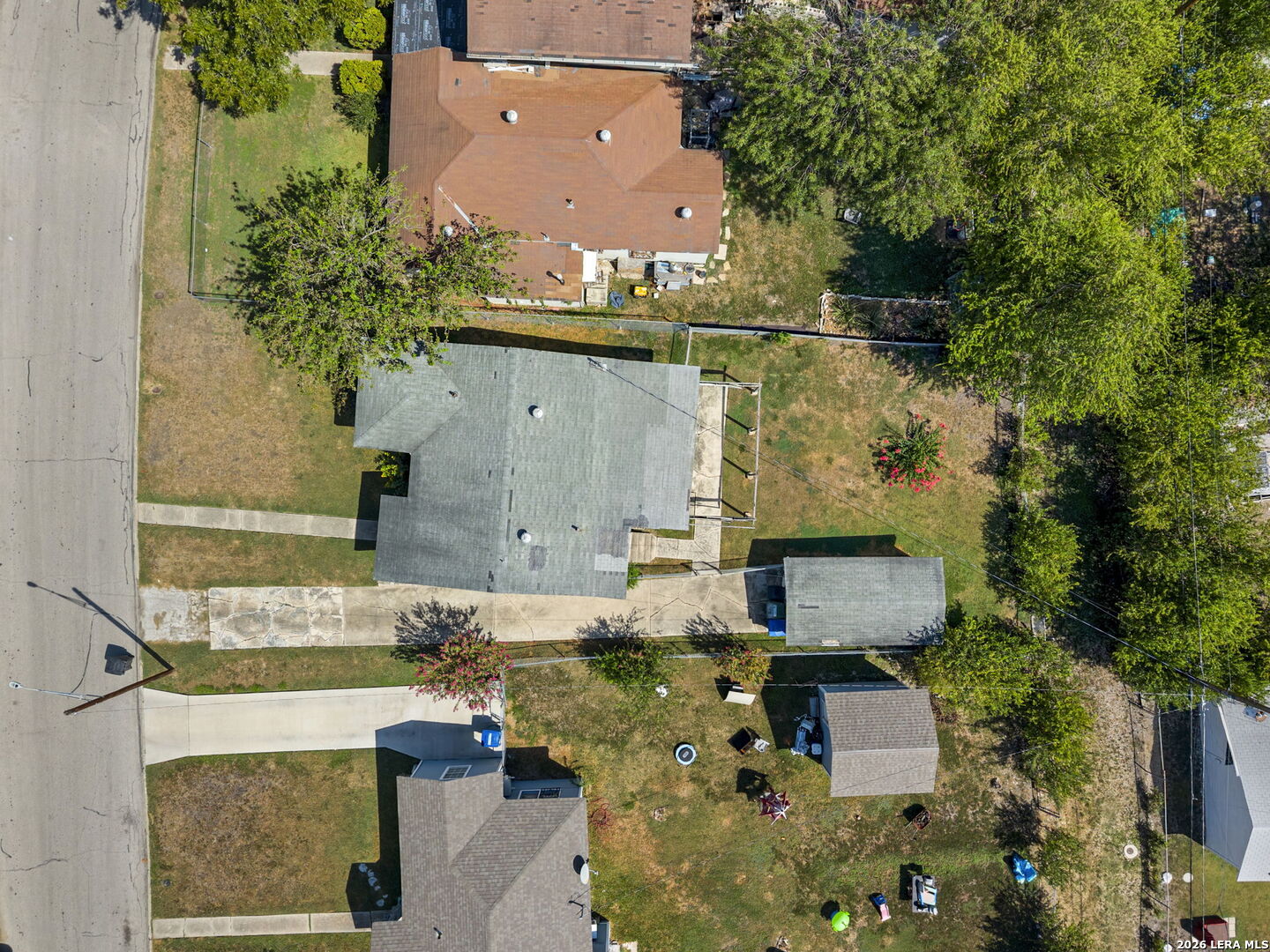 main property photo 25