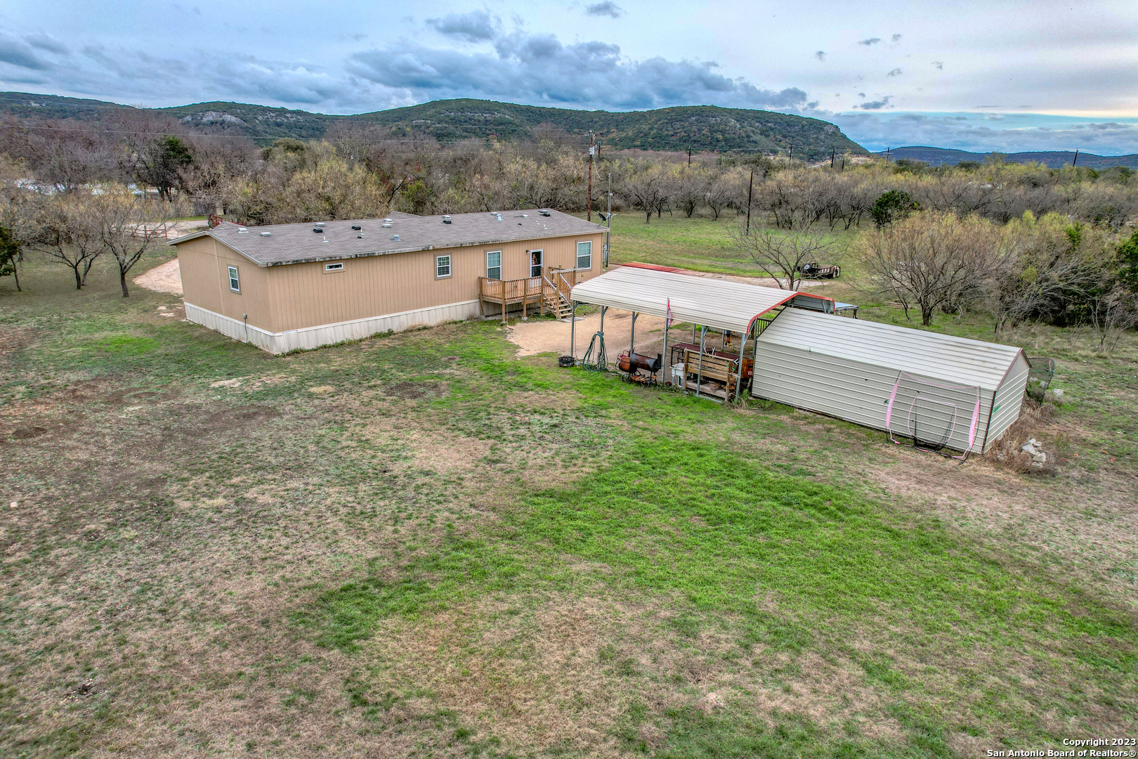 main property photo 31