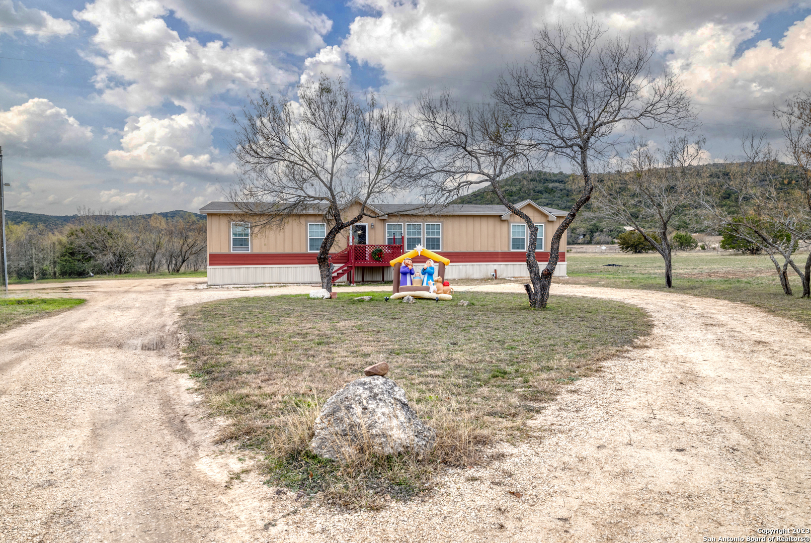 main property photo 38
