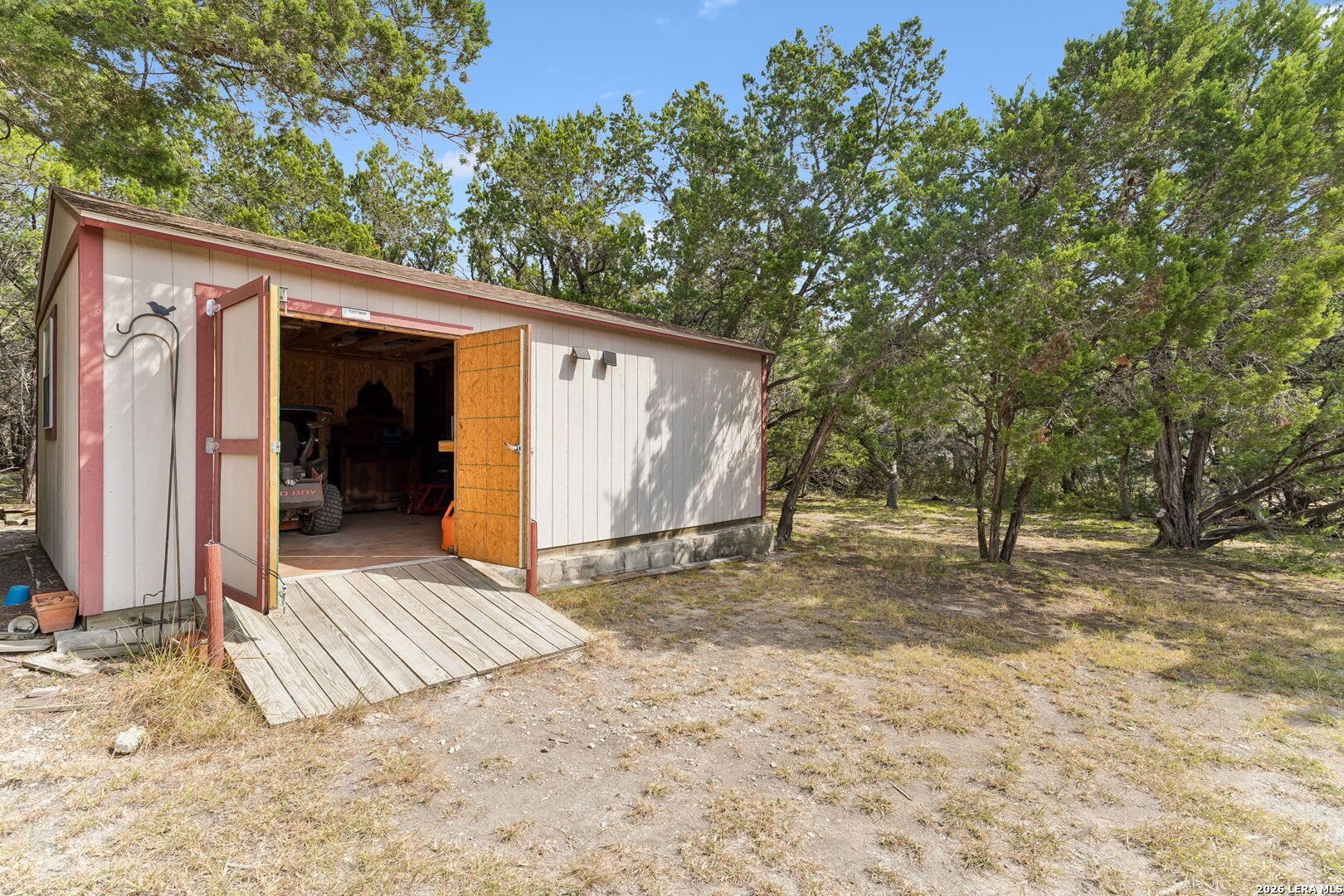 main property photo 79