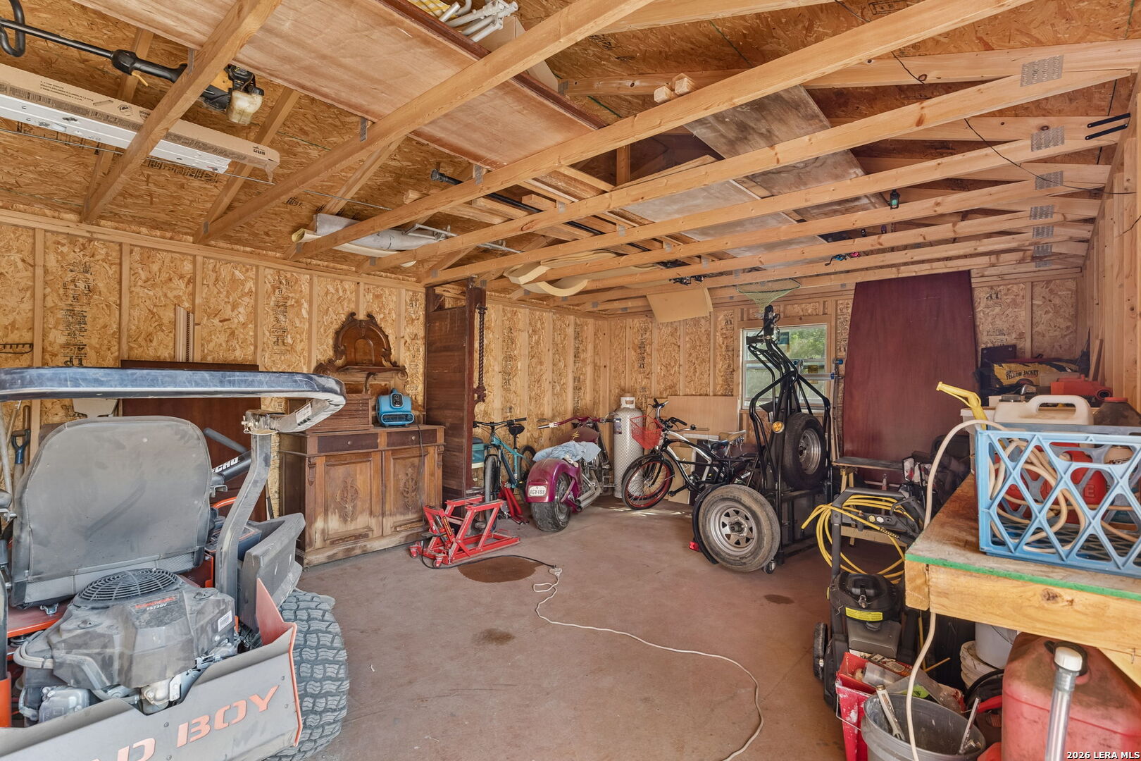 main property photo 80