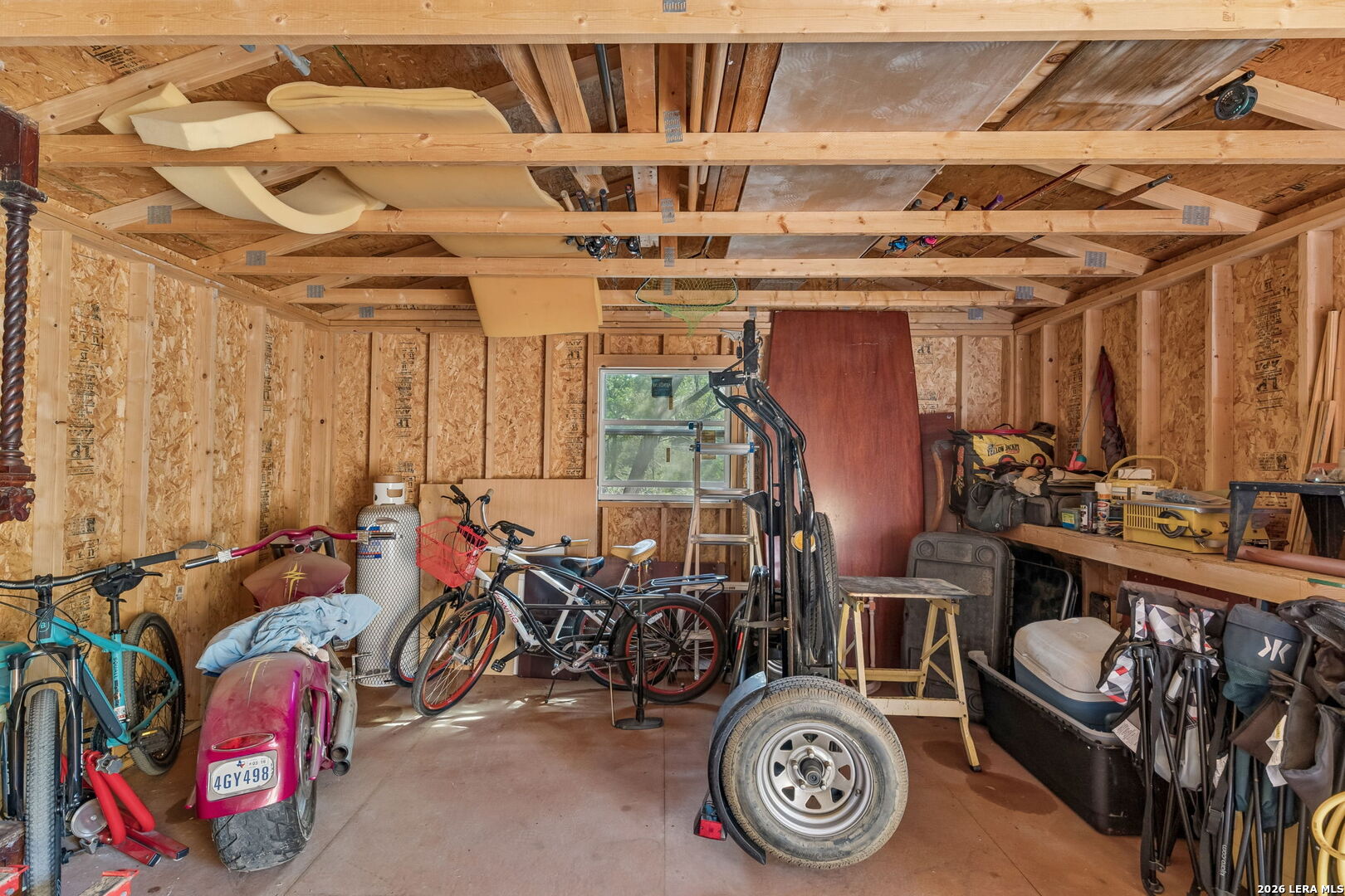 main property photo 81