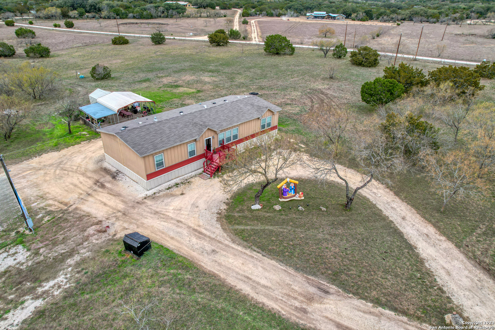 main property photo 27
