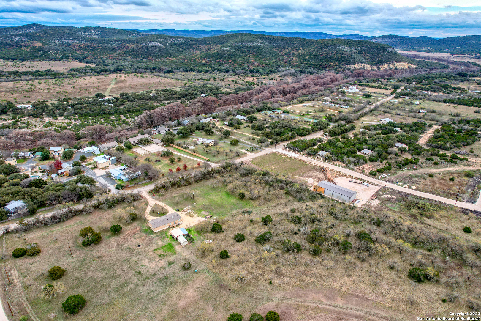 main property photo 31