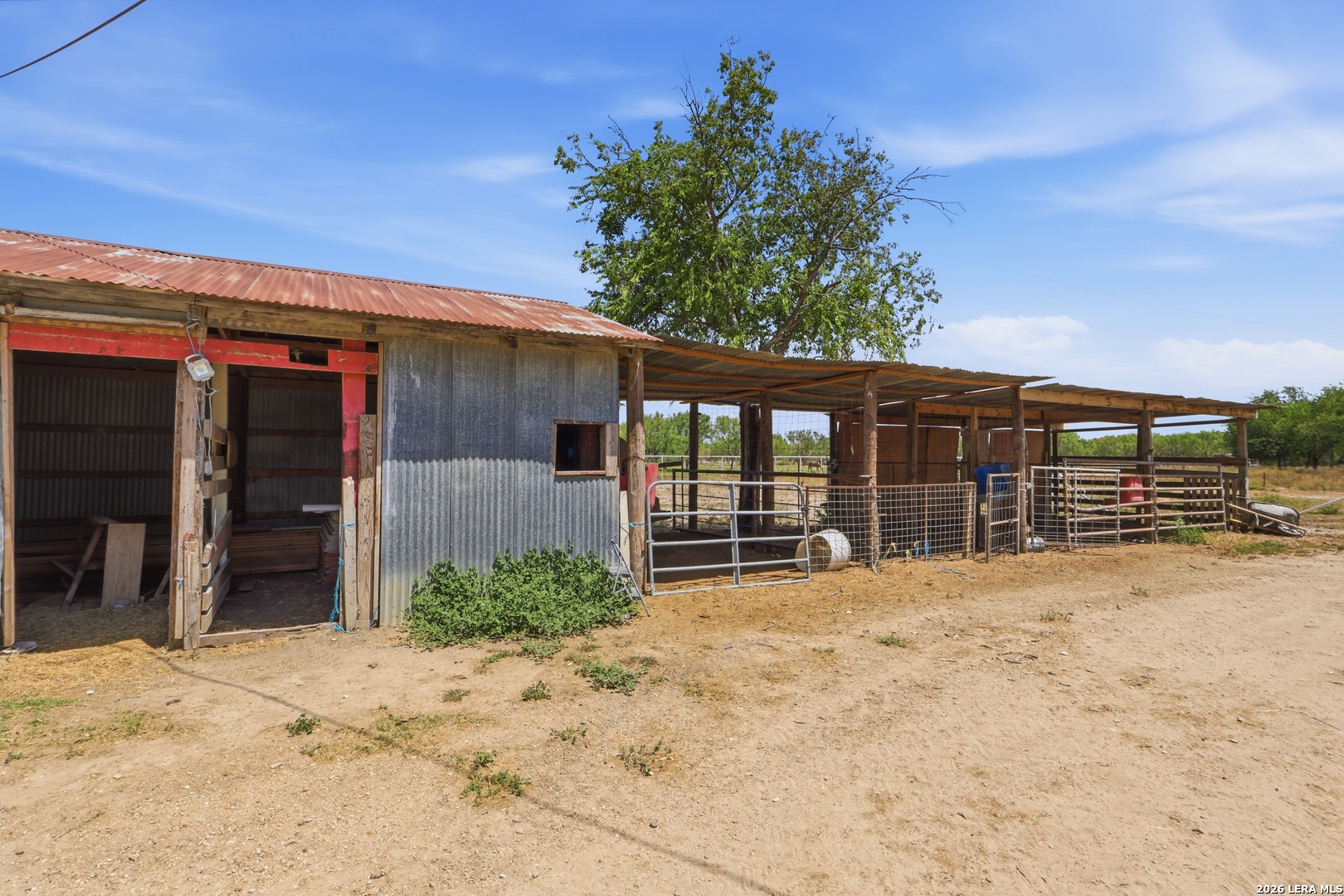 main property photo 41