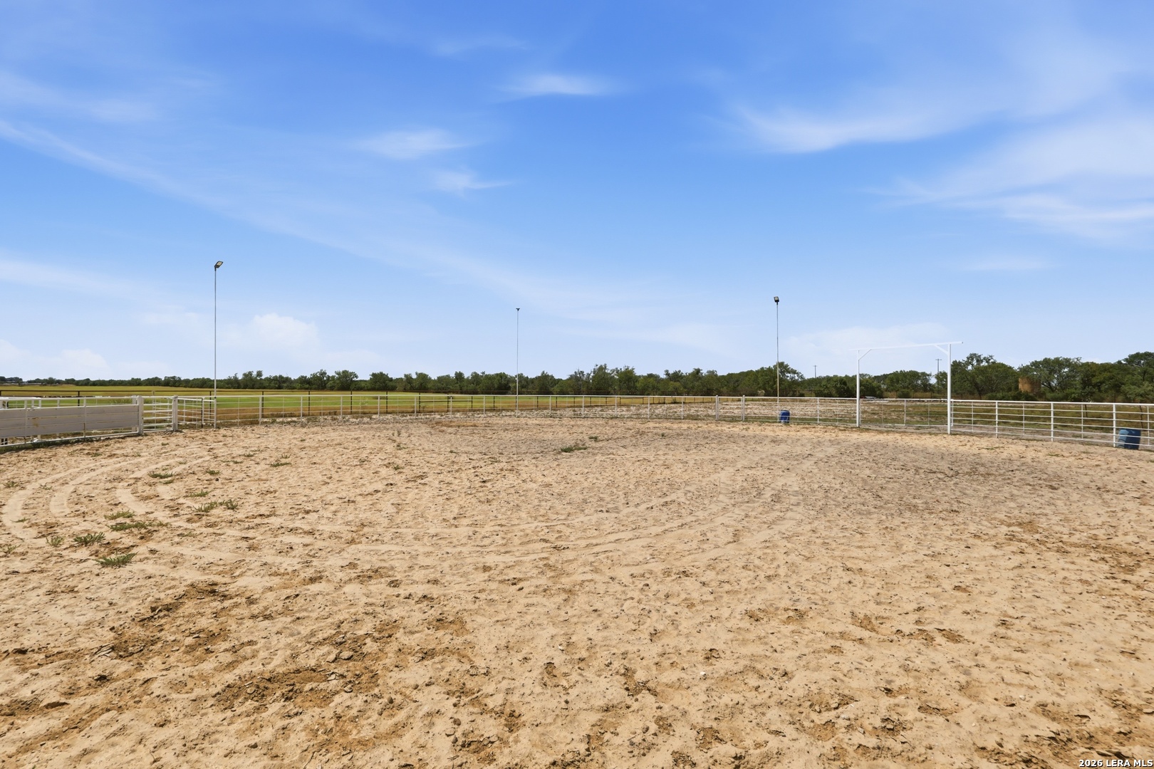 main property photo 45