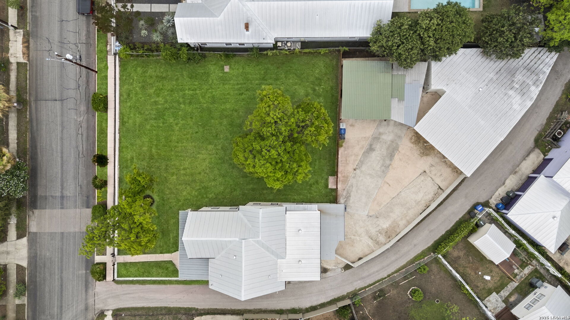 main property photo 48