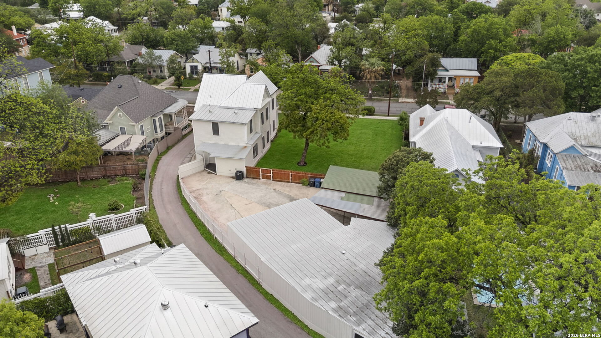 main property photo 49