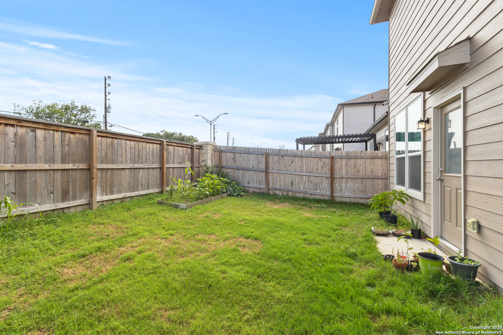 main property photo 4