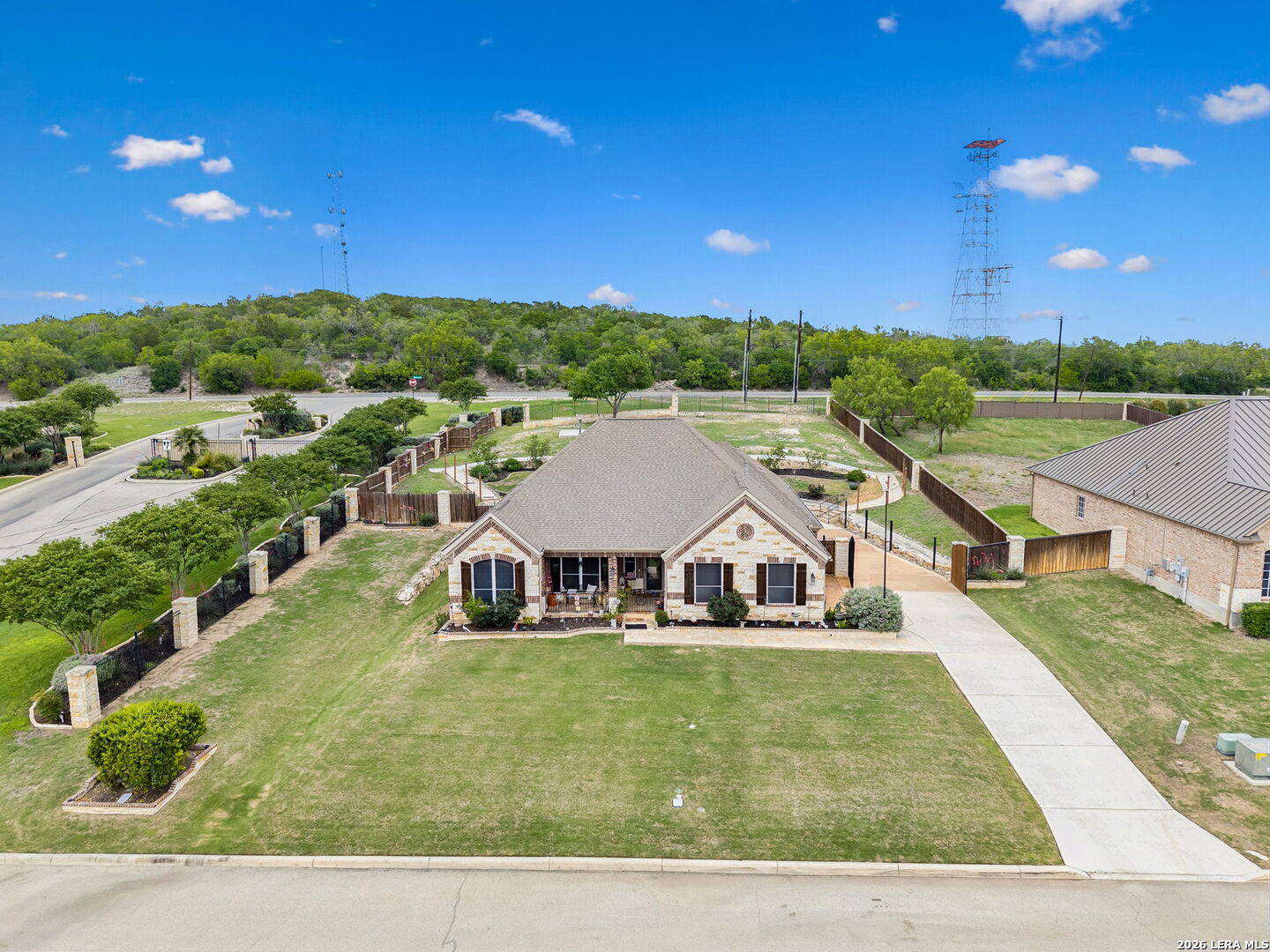 main property photo 41