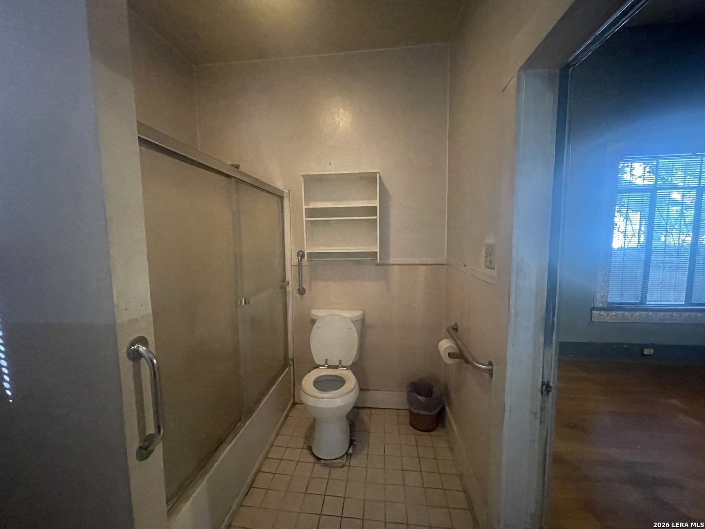 main property photo 12