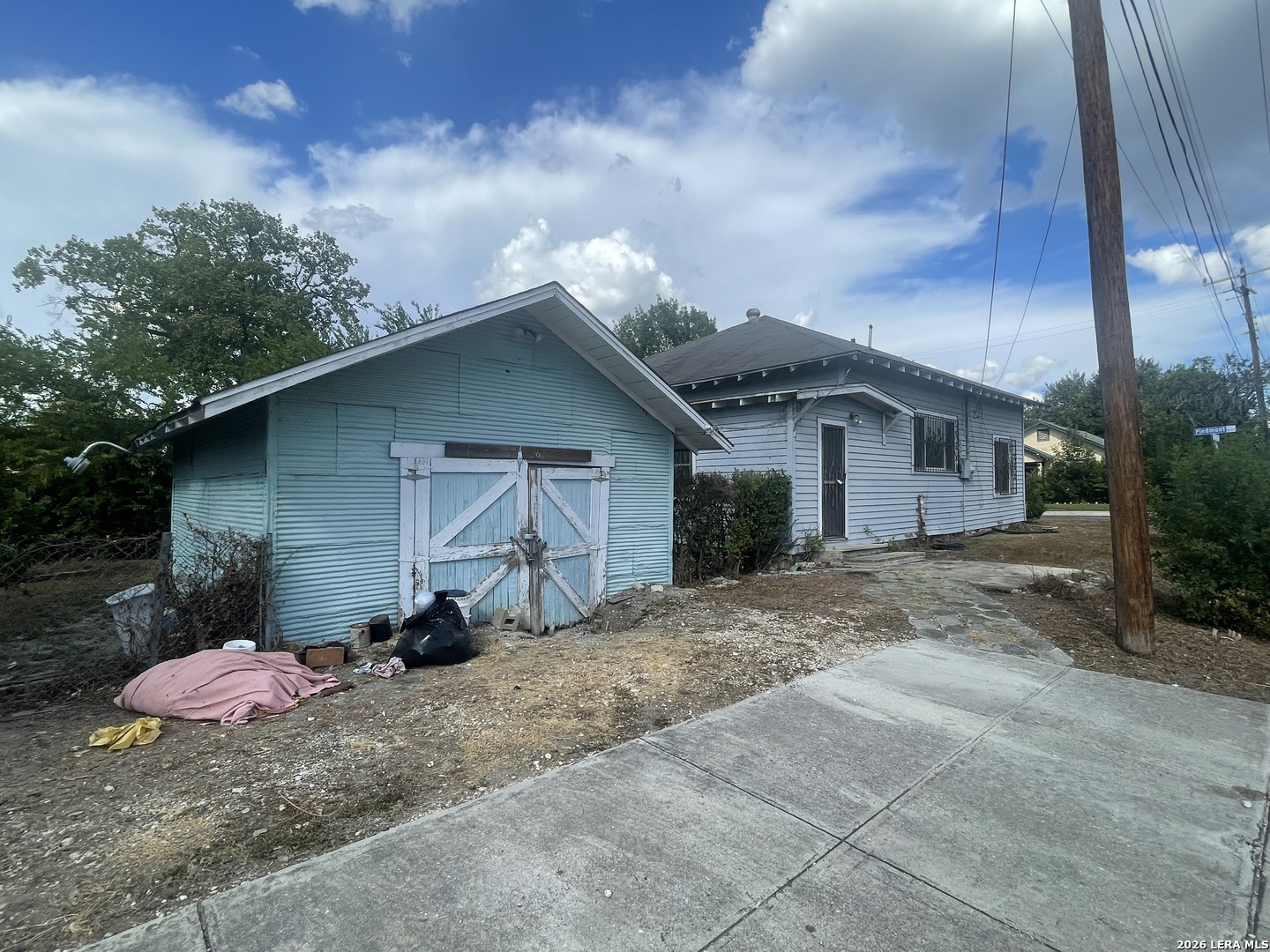 main property photo 3