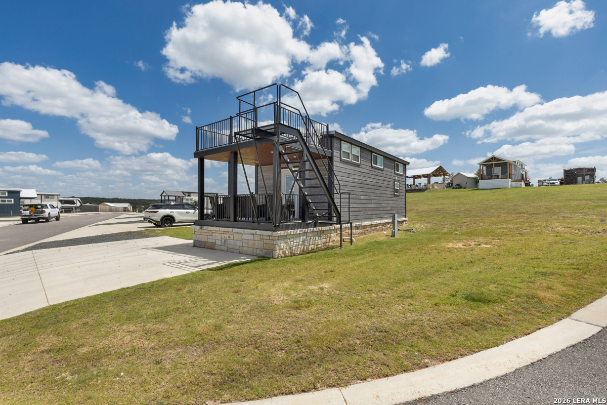 main property photo 29