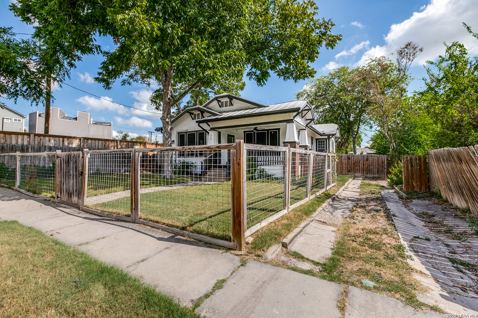 main property photo 4