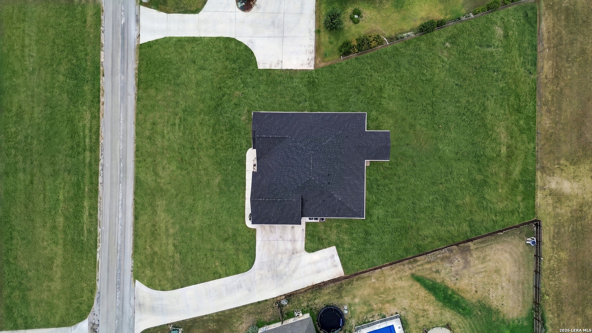 main property photo 43