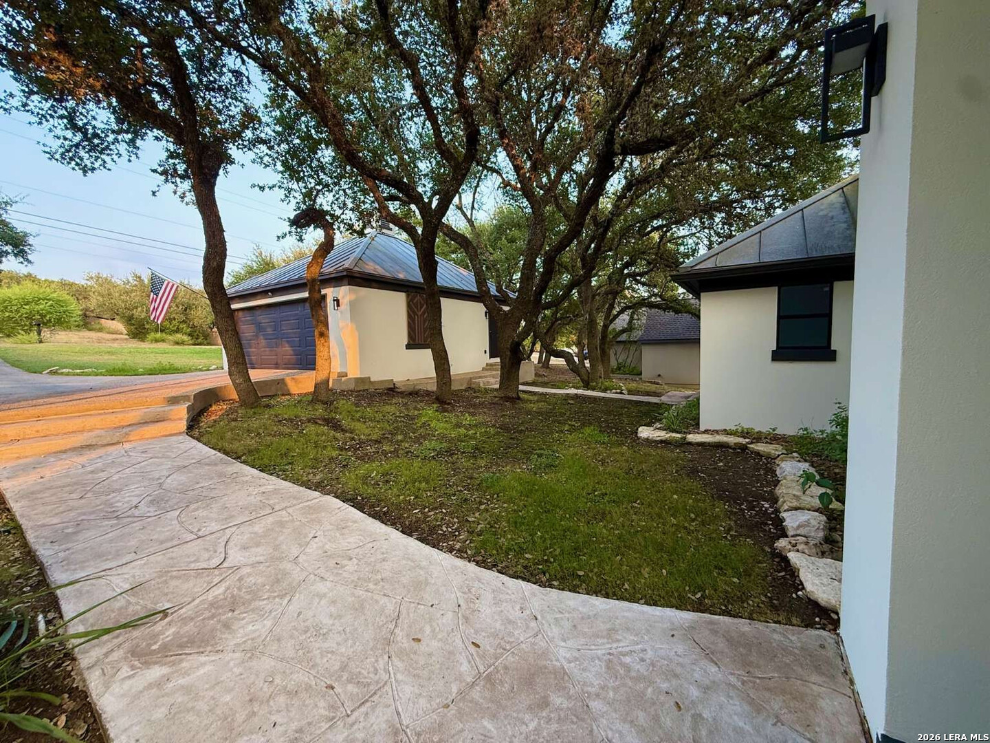 main property photo 40