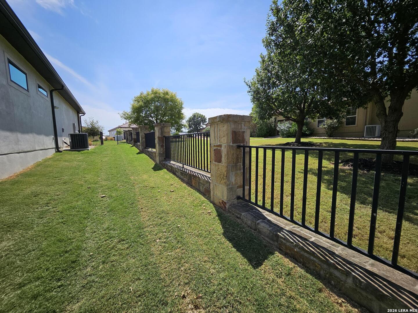 main property photo 27