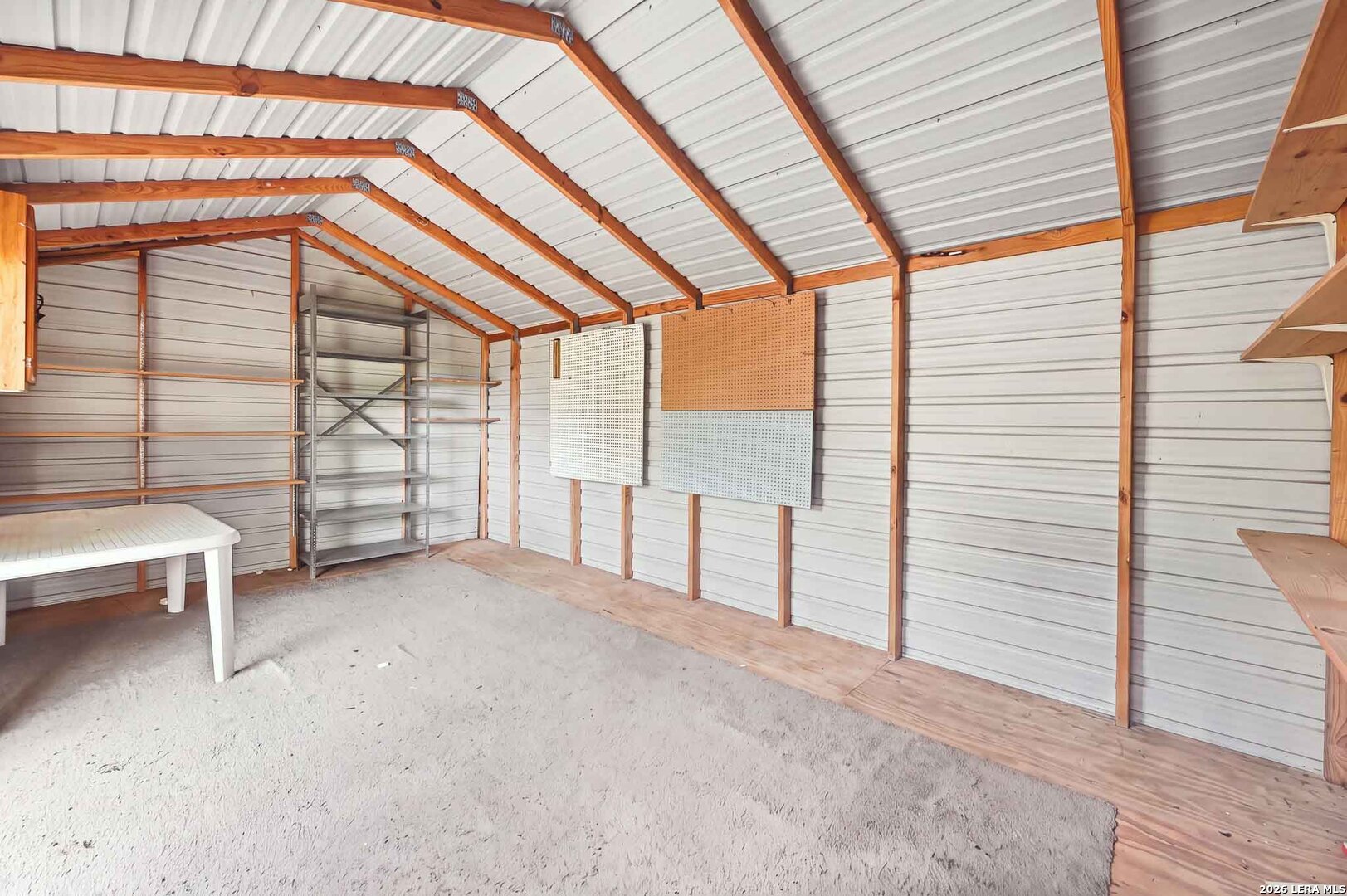 main property photo 23