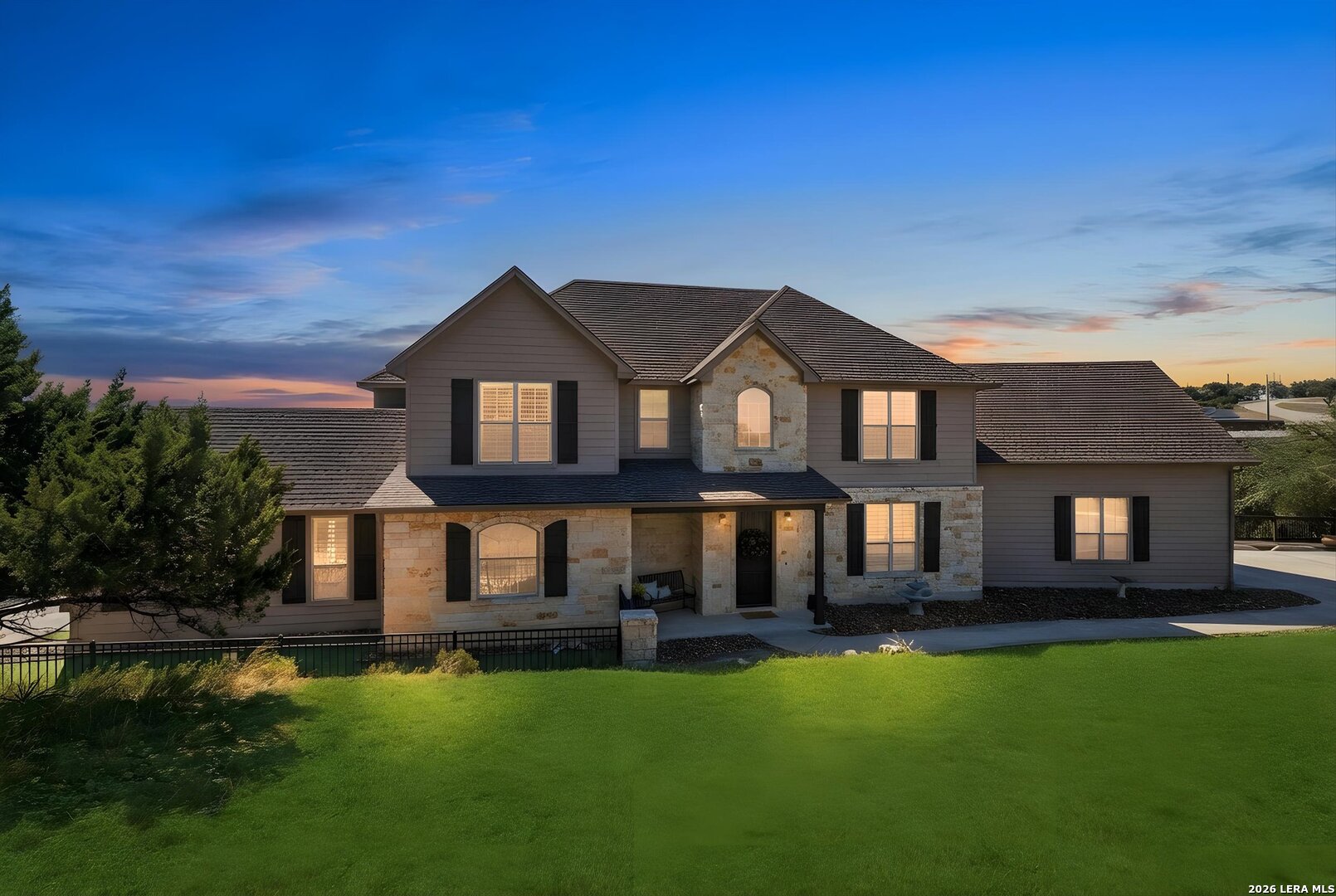 main property photo 32