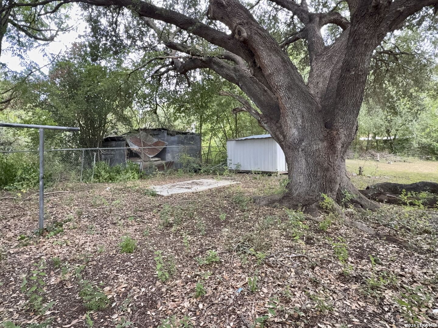 main property photo 28