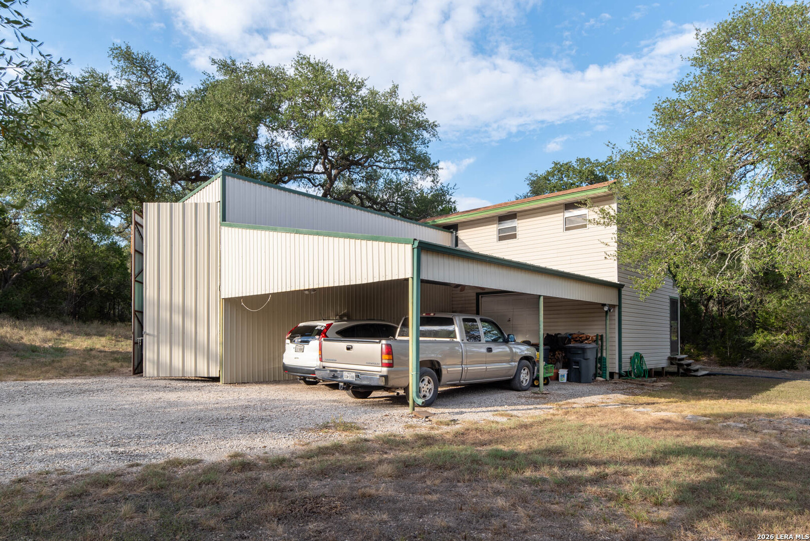 main property photo 25