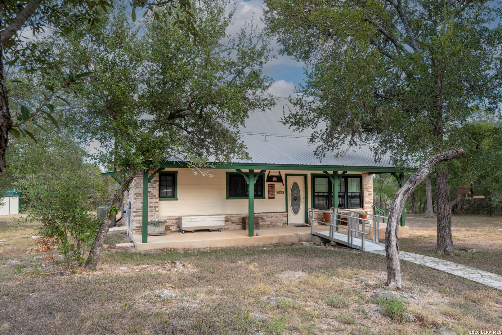 main property photo 27