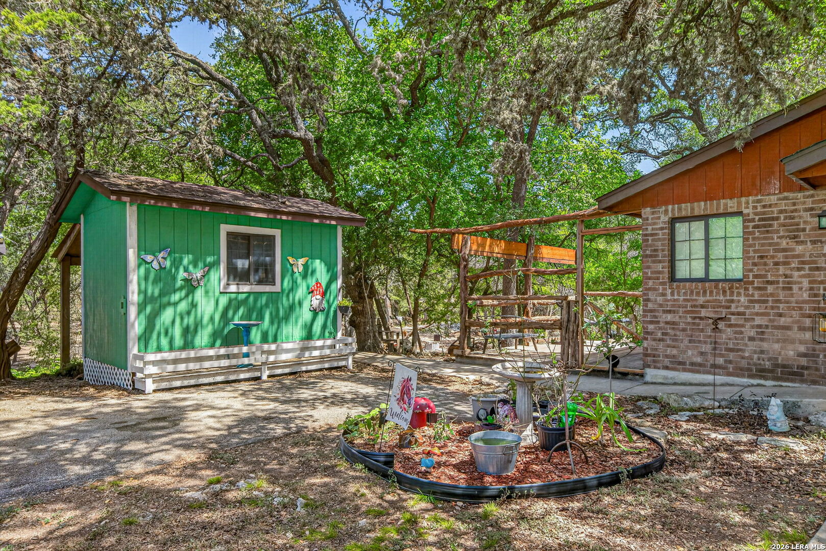 main property photo 25