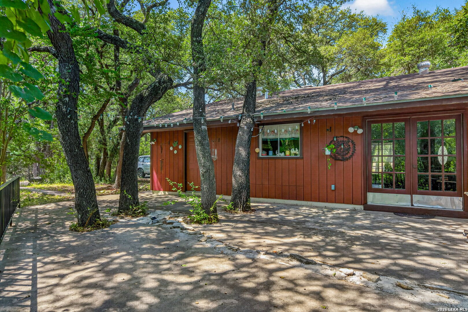 main property photo 26