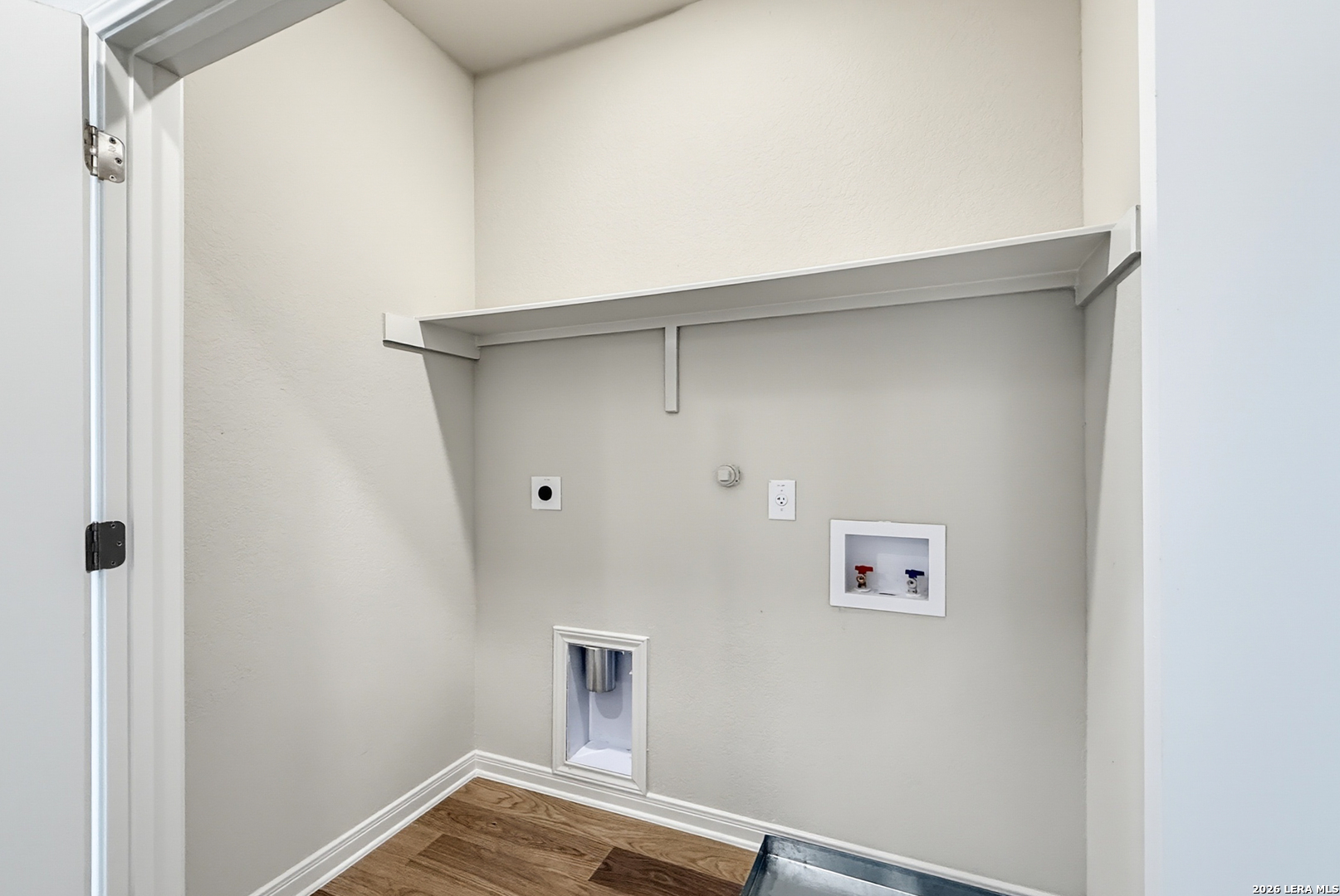 main property photo 12
