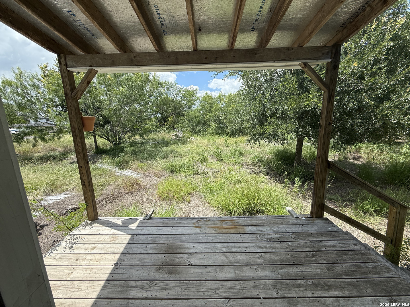 main property photo 23