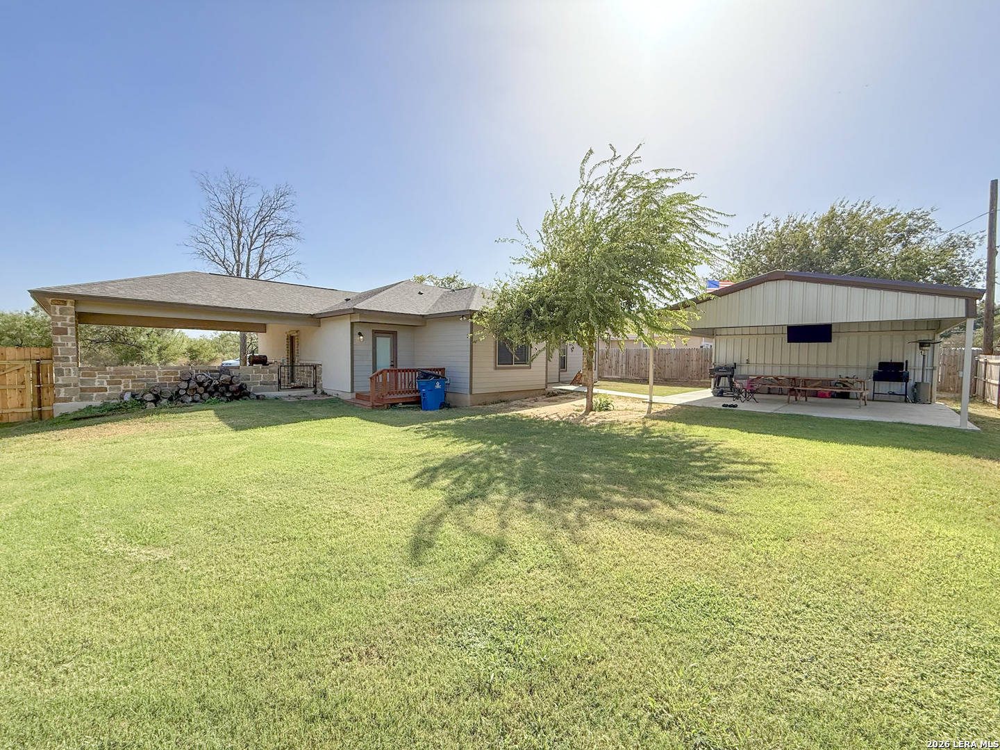 main property photo 21