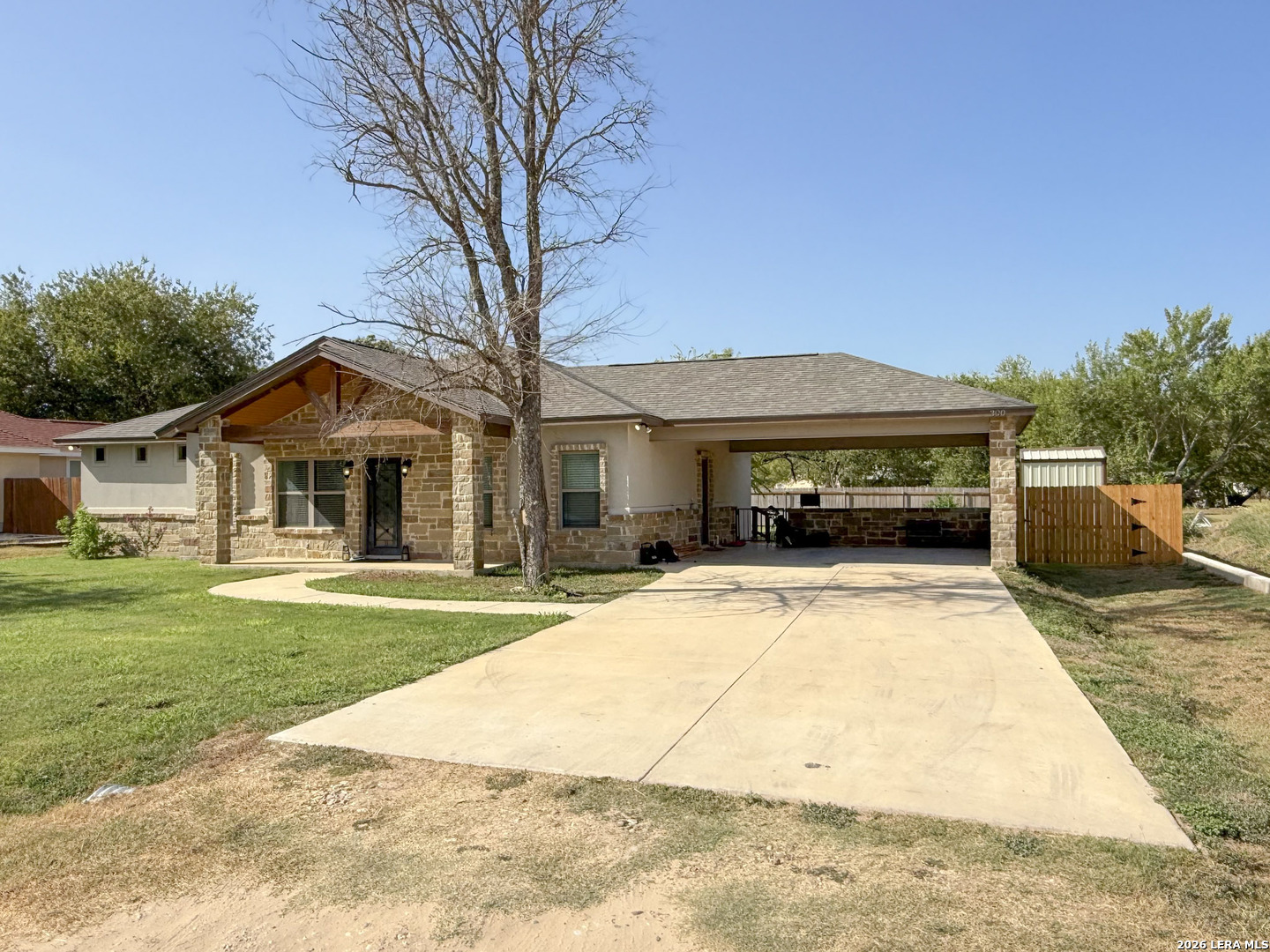 main property photo 27