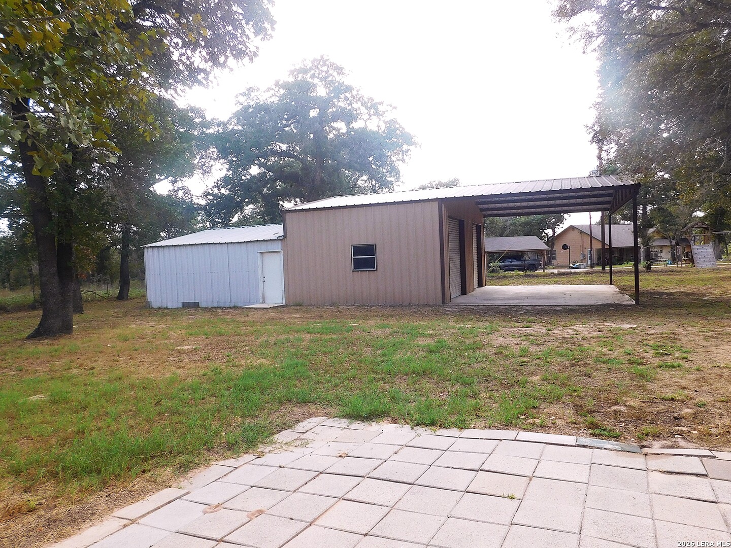 main property photo 34