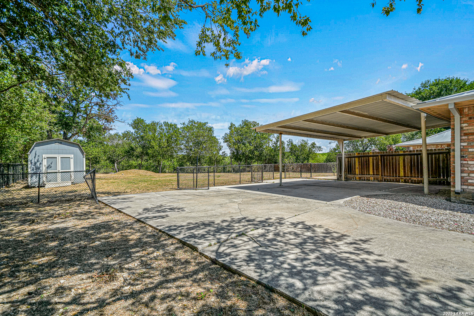 main property photo 32