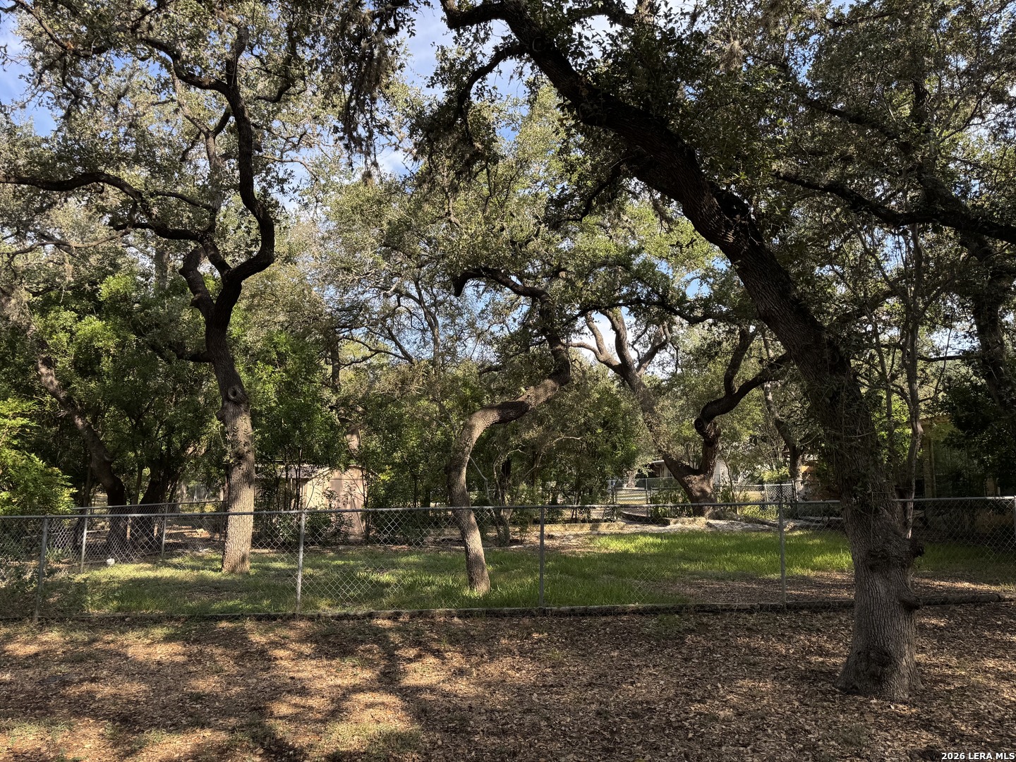 main property photo 40