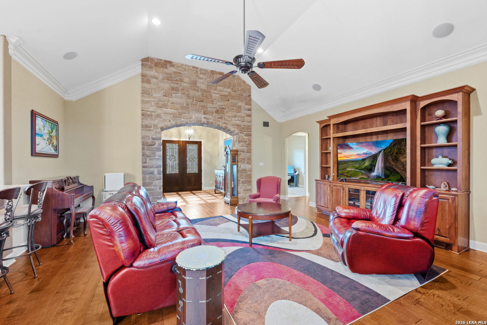 main property photo 15
