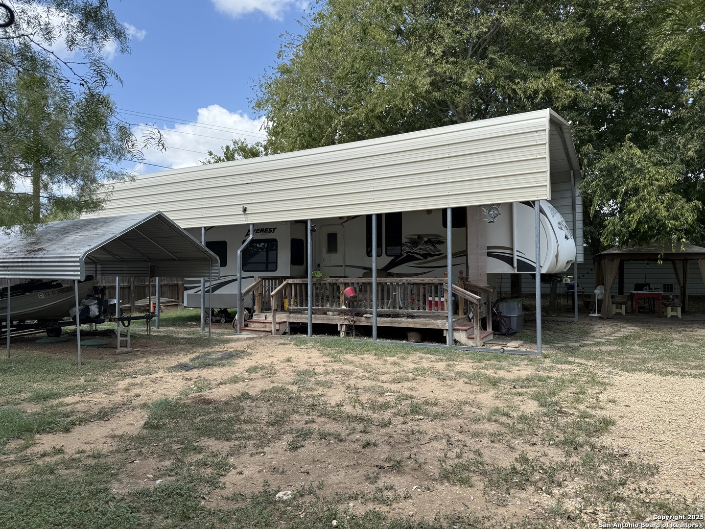 main property photo 12